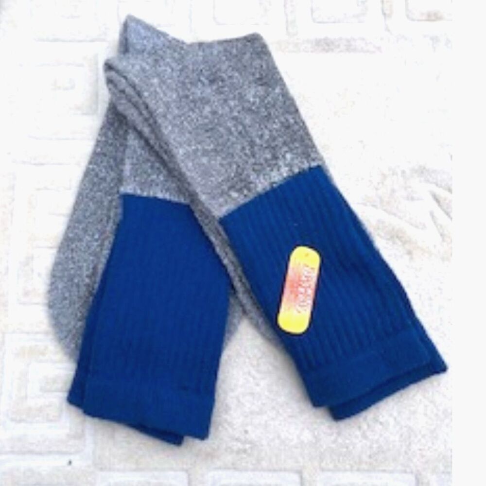 Size: Large Wool Crew Socks {2| Sock Sleeve . New in the Sleeve